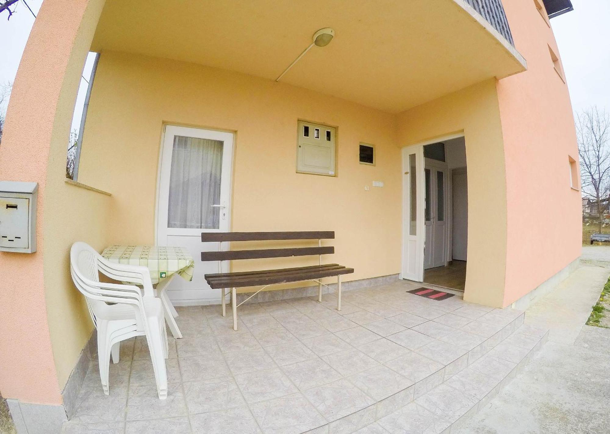 Apartment Katarina Слуни Экстерьер фото