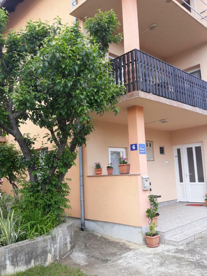 Apartment Katarina Слуни Экстерьер фото